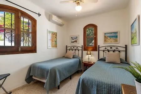 펜션 Hermosa Casa Con Terraza E Increibles Vistas Al Mar Y La Montana *